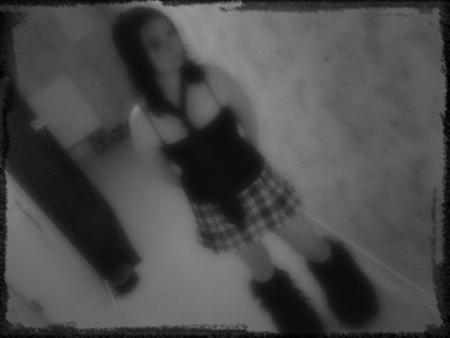 jupe ecossaise noir et blanc + cravatte